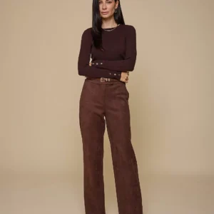 Blusa retilínea com gola careca e botões joia no punho Alpelo